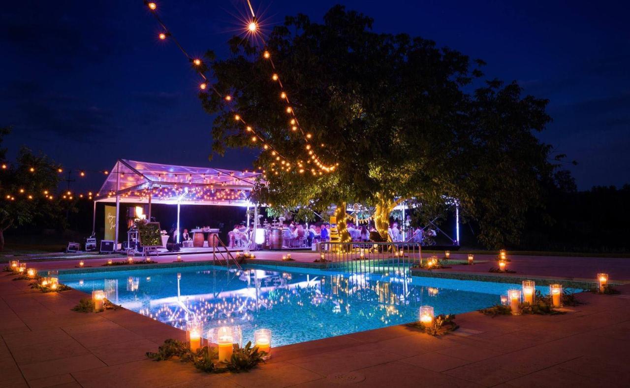 Villa Poropati, Groznjan, Istria - Luxury Countryside Estate For Up To 19 Persons - Large Pool Of 80M2 With Kids Section Ngoại thất bức ảnh