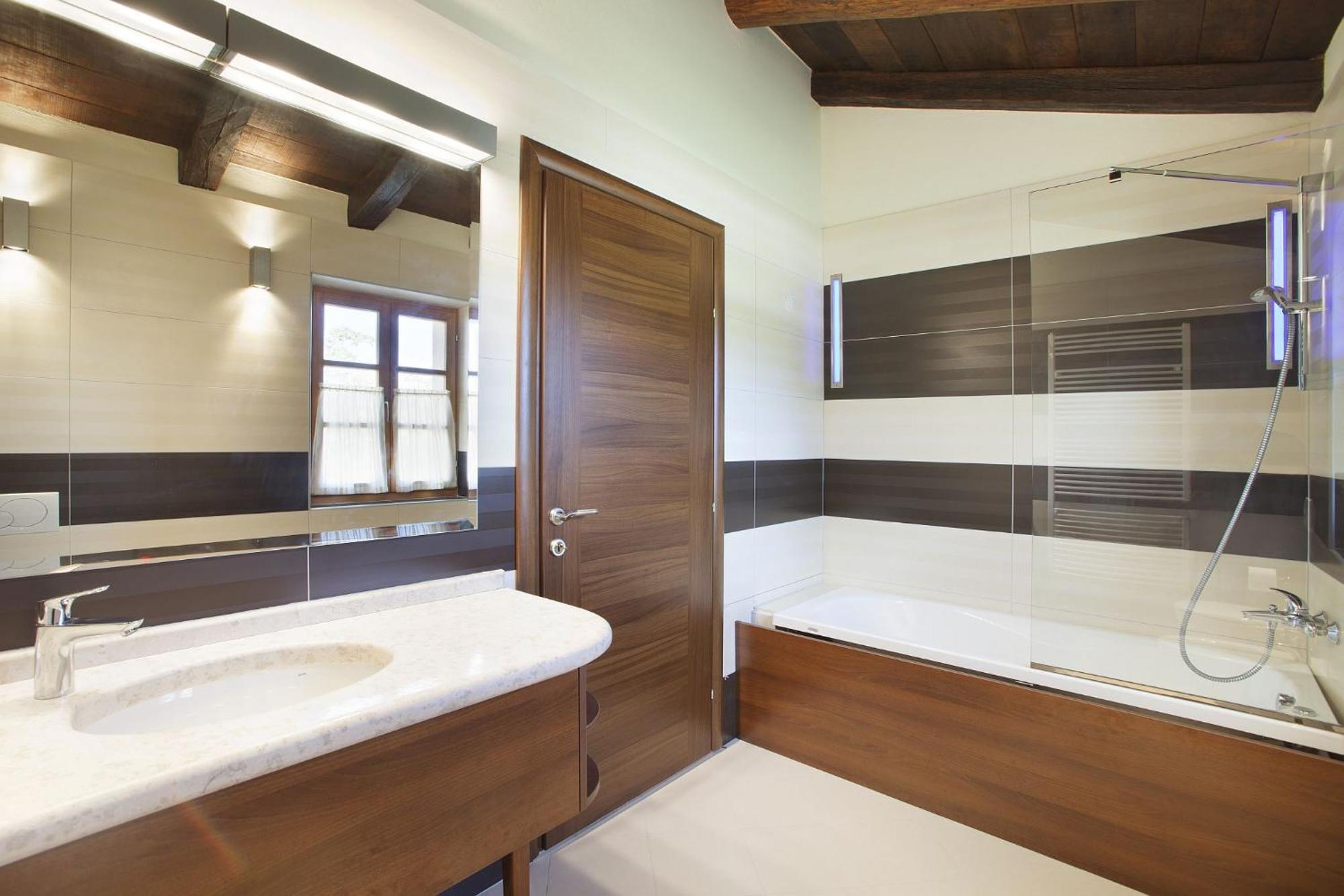 Villa Poropati, Groznjan, Istria - Luxury Countryside Estate For Up To 19 Persons - Large Pool Of 80M2 With Kids Section Ngoại thất bức ảnh